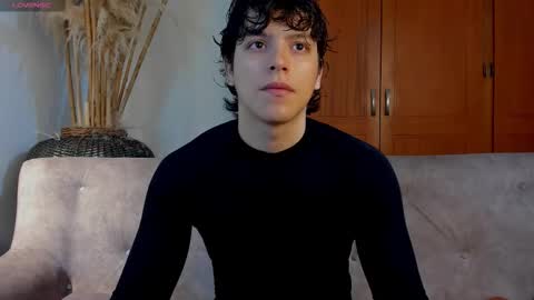 Snapshot of axelraven chatting on 10-10-25, 02:16 Axel Raven online show from 10-10-25, 02:16