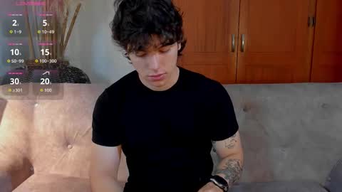 Snapshot of axelraven chatting on 10-11-25, 02:48 Axel Raven online show from 10-11-25, 02:48