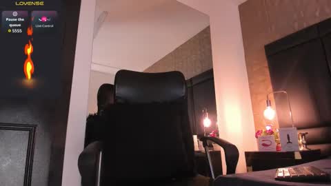 Axel Thompsom online show from 10-03-25, 11:51