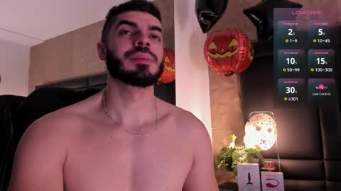 Axel Thompsom online show from 10-27-25, 11:25