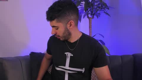 Axel Thompsom online show from 01-16-26, 12:31