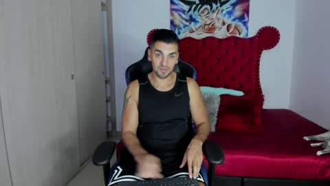 Axel online show from 05-31-26, 01:03