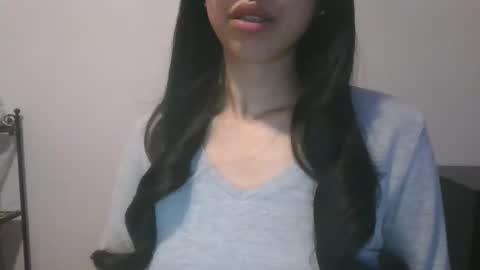 axue online show from 12-17-24, 03:17