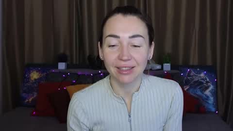 Snapshot of ay_kiss_jully chatting on 02-19-25, 06:33 Jully online show from 02-19-25, 06:33