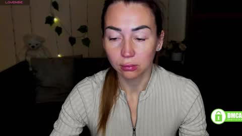 Snapshot of ay_kiss_jully chatting on 02-24-25, 06:16 Jully online show from 02-24-25, 06:16