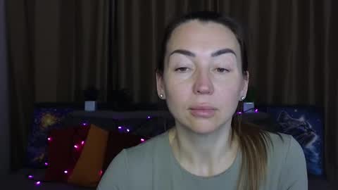 Snapshot of ay_kiss_jully chatting on 02-25-25, 09:20 Jully online show from 02-25-25, 09:20