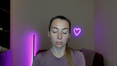 Snapshot of ay_kiss_jully chatting on 03-05-25, 09:38 Jully online show from 03-05-25, 09:38