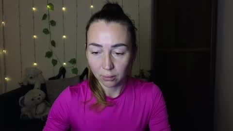 Snapshot of ay_kiss_jully chatting on 03-09-25, 12:20 Jully online show from 03-09-25, 12:20