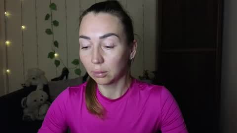 Snapshot of ay_kiss_jully chatting on 03-09-25, 03:27 Jully online show from 03-09-25, 03:27