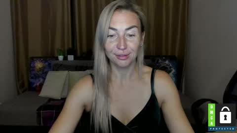 Snapshot of ay_kiss_jully chatting on 09-24-25, 05:38 Jully online show from 09-24-25, 05:38