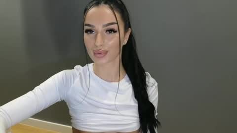 Snapshot of ayabellle chatting on 01-28-25, 11:50 Ayabellle online show from 01-28-25, 11:50