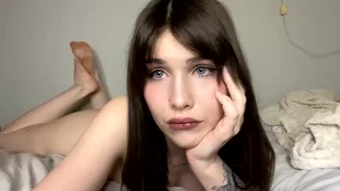 Snapshot of ayaderen chatting on 01-16-25, 06:48 im Aya welcome to my room online show from 01-16-25, 06:48