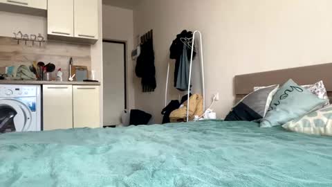 Snapshot of ayaderen chatting on 02-05-25, 08:32 im Aya welcome to my room online show from 02-05-25, 08:32