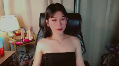 AYAHOSHILOVESYOU online show from 05-18-26, 07:09