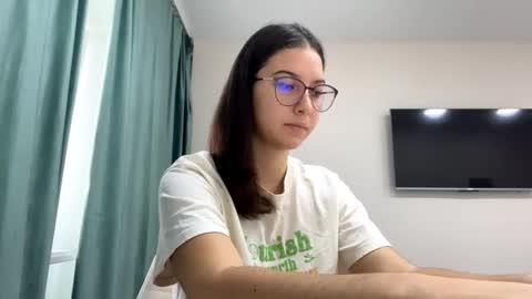 Snapshot of ayakoslotemaker chatting on 11-20-25, 07:30 Allison online show from 11-20-25, 07:30