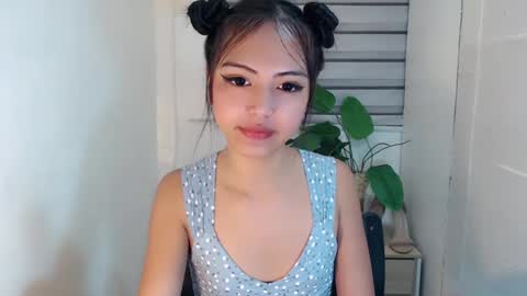 ayalvrs18 online show from 02-17-25, 07:15