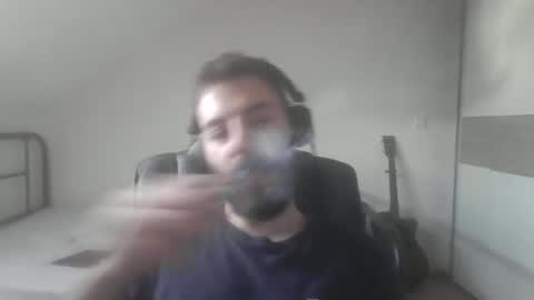 Snapshot of ayazeluel chatting on 09-13-25, 03:12 ayazeluel online show from 09-13-25, 03:12