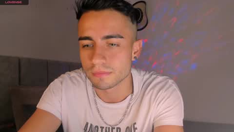 Snapshot of aydan_stiven9 chatting on 12-12-24, 02:04 AYDAN STIVEN OF AYDANSTIVEN online show from 12-12-24, 02:04