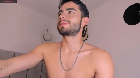 Snapshot of aydan_stiven9 chatting on 03-04-25, 07:22 AYDAN STIVEN OF AYDANSTIVEN online show from 03-04-25, 07:22