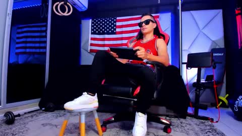 Snapshot of aydenmillerdom chatting on 09-28-25, 03:06 Ayden Miller online show from 09-28-25, 03:06