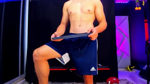 Snapshot of aydenmillerdom chatting on 10-27-25, 02:37 Ayden Miller online show from 10-27-25, 02:37