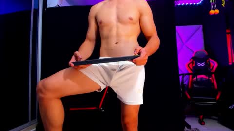 Snapshot of aydenmillerdom chatting on 10-30-25, 02:02 Ayden Miller online show from 10-30-25, 02:02