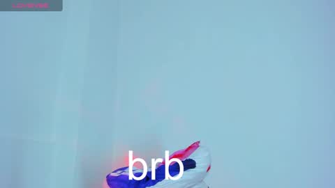 Mariana online show from 12-31-24, 01:04