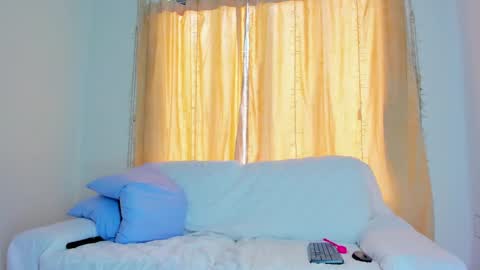 Mariana online show from 02-18-25, 08:36