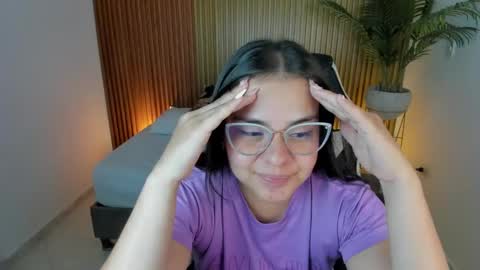 Snapshot of ayla13_ chatting on 01-31-25, 08:54 Alyda Jaramillo online show from 01-31-25, 08:54