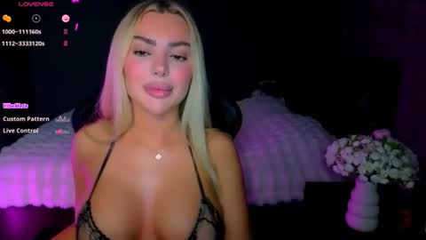 Snapshot of ayla_demir chatting on 06-11-26, 08:07 Ayla Demir online show from 06-11-26, 08:07