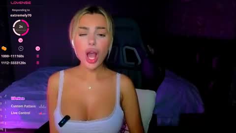 Snapshot of ayla_demir chatting on 07-17-26, 08:14 Ayla Demir online show from 07-17-26, 08:14
