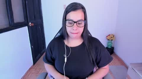 Snapshot of aylaislem chatting on 02-02-25, 01:02 SandyMODELINDEPENDIENT online show from 02-02-25, 01:02