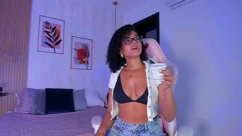 Ayleen online show from 10-20-25, 12:49