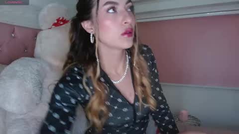 Snapshot of ayleen_m chatting on 09-12-25, 06:13 AYLEEN online show from 09-12-25, 06:13