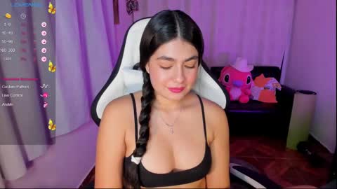 Snapshot of aylenmiller_ chatting on 10-07-25, 01:36 Aylen online show from 10-07-25, 01:36