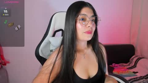 Snapshot of aylenmiller_ chatting on 07-09-26, 12:48 Aylen online show from 07-09-26, 12:48