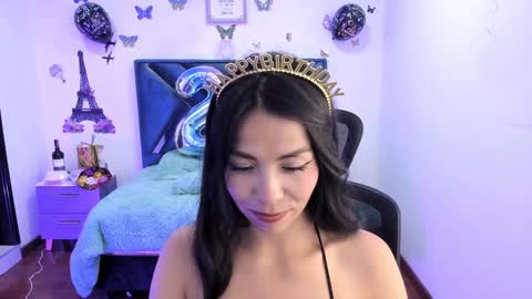 Snapshot of aylin_diazz chatting on 01-21-25, 08:21 Aylin online show from 01-21-25, 08:21