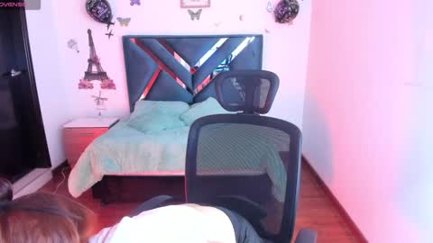 Snapshot of aylin_diazz chatting on 01-31-25, 09:37 Aylin online show from 01-31-25, 09:37