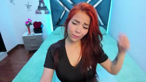 Snapshot of aylin_diazz chatting on 09-11-25, 01:11 Aylin online show from 09-11-25, 01:11