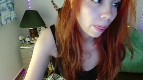 Snapshot of aylin_diazz chatting on 12-18-25, 11:16 Aylin online show from 12-18-25, 11:16