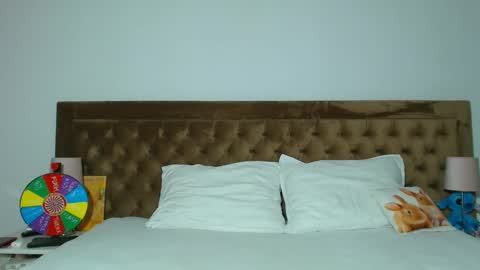 Aylin online show from 01-08-26, 04:15