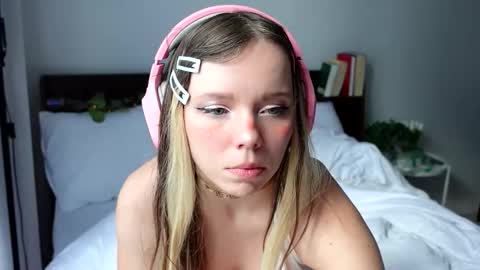 Snapshot of ayralust chatting on 02-10-25, 06:42 Ayra Lust online show from 02-10-25, 06:42