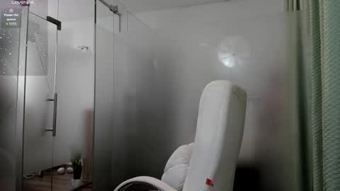 Snapshot of ayumilove chatting on 11-12-25, 04:57 Ayumi online show from 11-12-25, 04:57