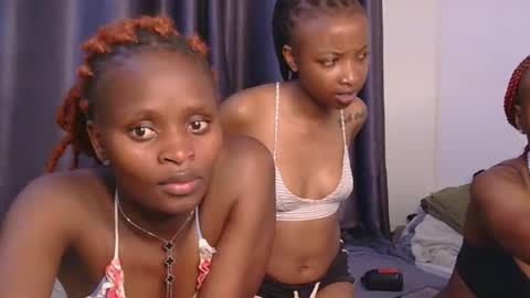 Azalea online show from 03-07-26, 04:48