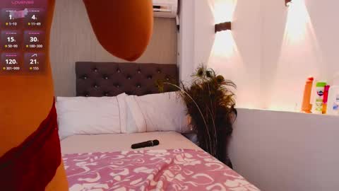 Snapshot of azaria_w chatting on 09-21-25, 03:19 Adriana online show from 09-21-25, 03:19