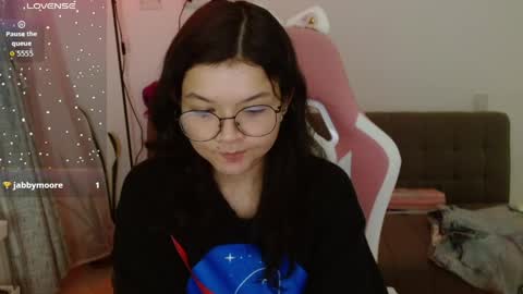 Azu  online show from 04-14-26, 01:11