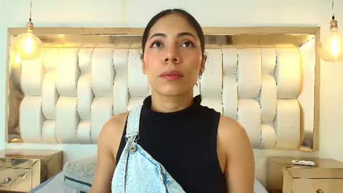 Snapshot of azulmaveric chatting on 07-13-26, 07:38 AZUL online show from 07-13-26, 07:38