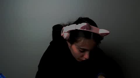 azumi_chan_ online show from 10-02-25, 09:11