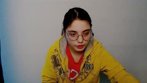 azumi_chan_ online show from 01-16-26, 09:35