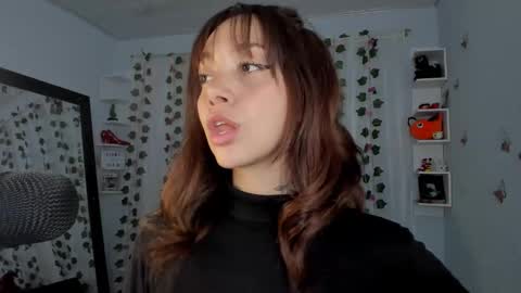 azumi saan online show from 11-11-25, 02:55